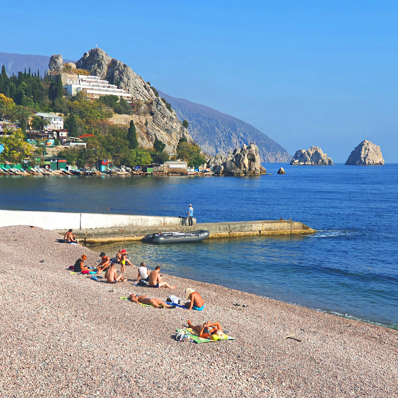 Гурзуф пляж фото где лучше Гурзуф или Судак фото